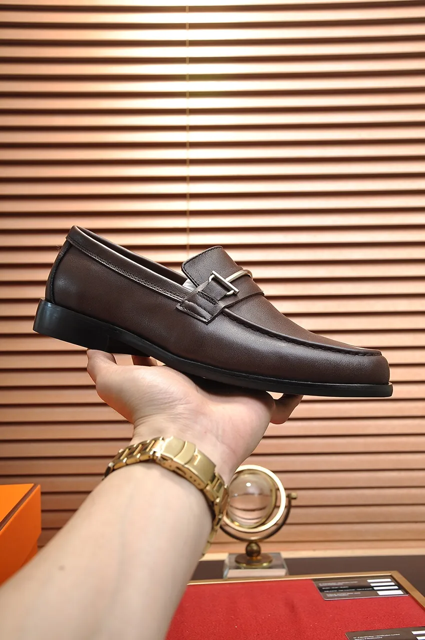 Men's shoes💰460💶[HERMES] (sheepskin lining)🍀Italian top luxury🍀He does not pursue novel styles and gorgeous colors, but attracts the favor of successful men with his flawless, elegant and classic style. Formal leather shoes This very comfortable, simple and stable style allows you to easily match any style! The pattern is absolutely 1:1 refined from the original case, and we strive for excellence in materials, imported cowhide + sheepskin lining💪💪💪extraordinary texture👍! .Black Brown Size: 38-45 (45 customized)